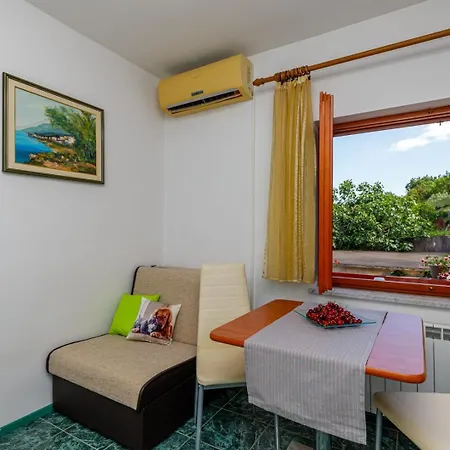 Jasminka Guest house 3*